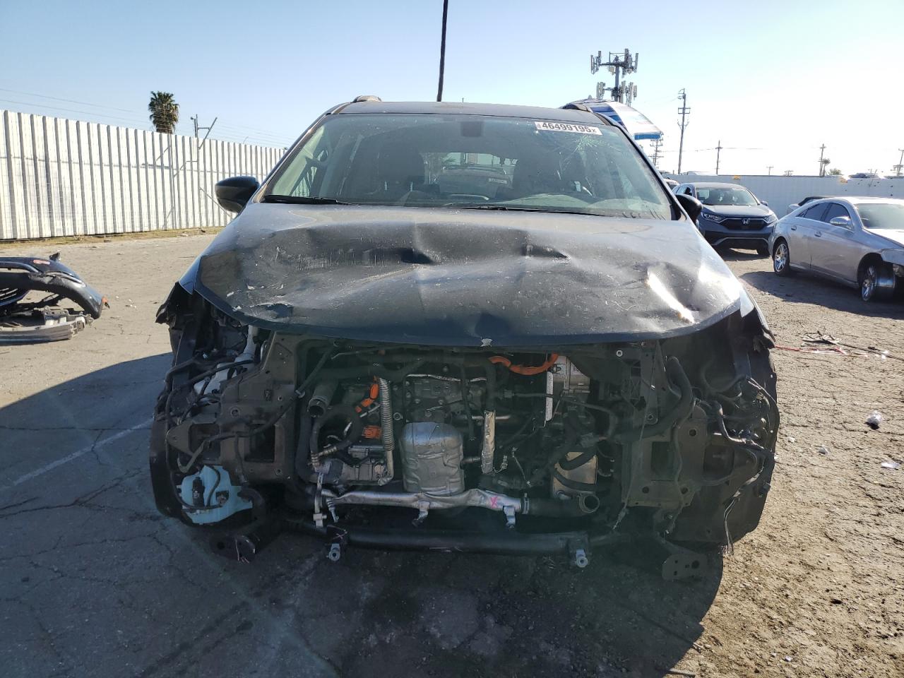 2017 Chrysler Pacifica VIN 2C4RC1L73HR782549 Copart auction photo, front end / minor dent/scratches damage thumbnail 5