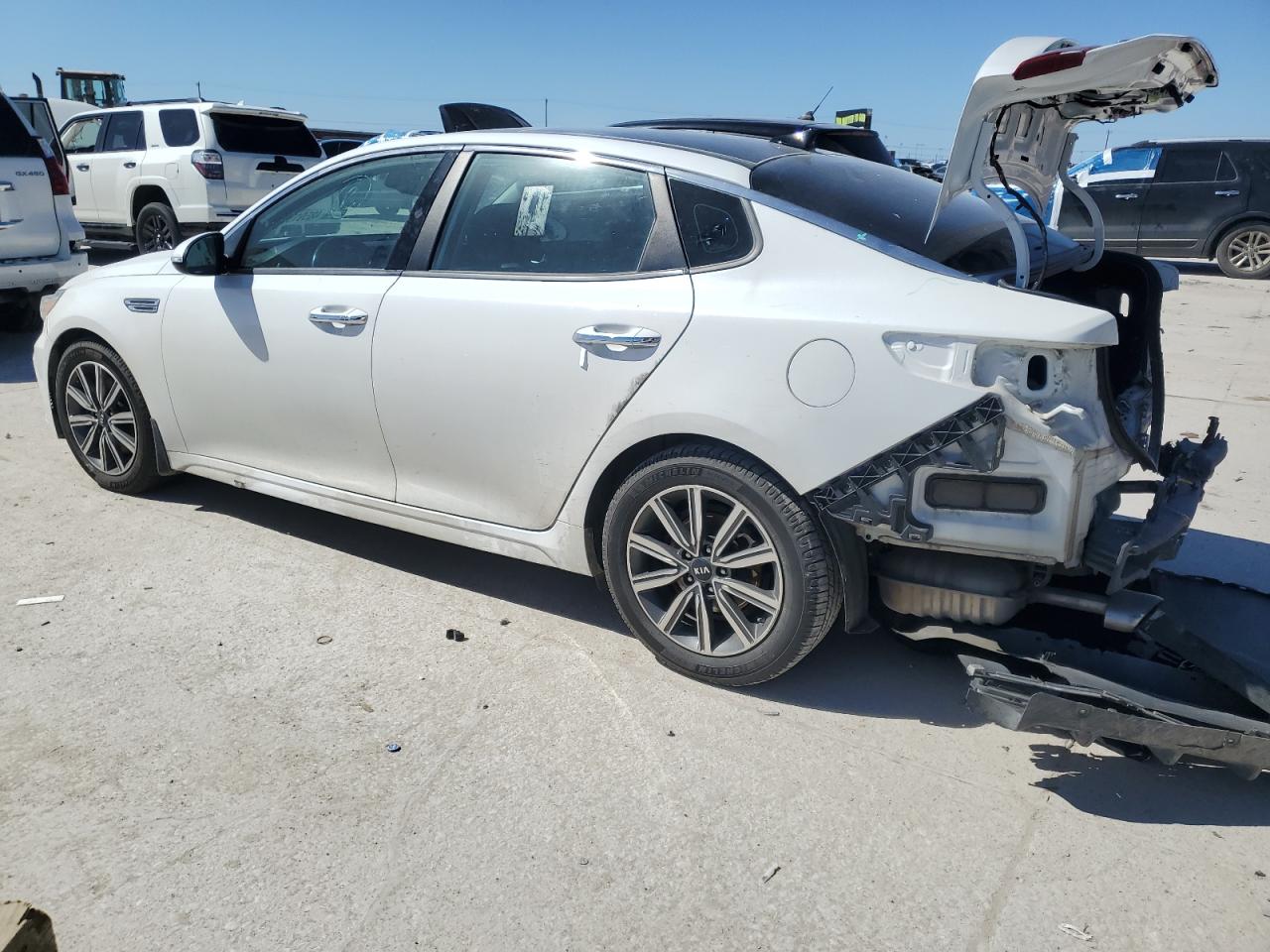 2019 KIA Optima VIN 5XXGU4L11KG342749 Copart auction photo, rear end damage thumbnail 2