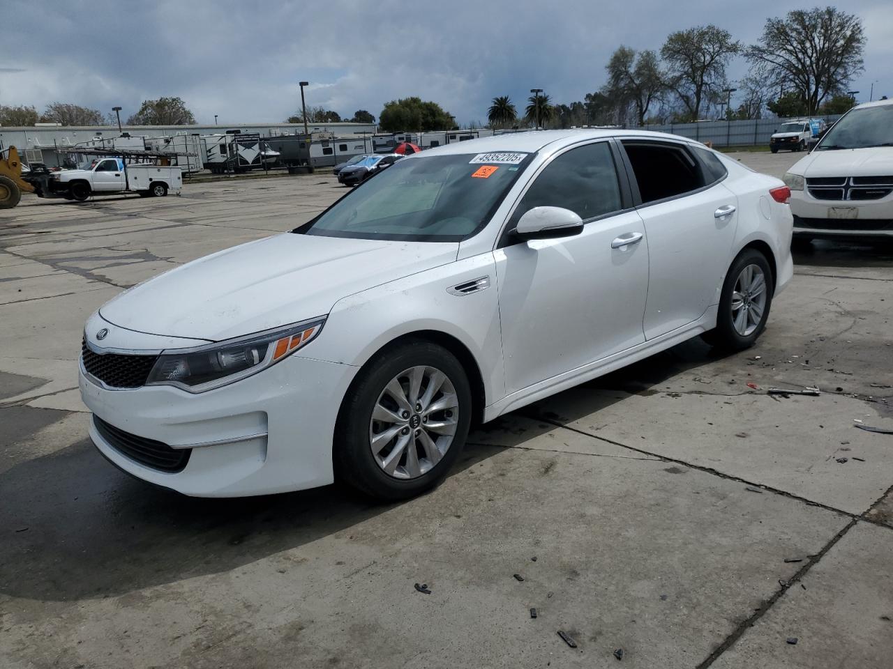2016 KIA Optima VIN 5XXGT4L32GG068067