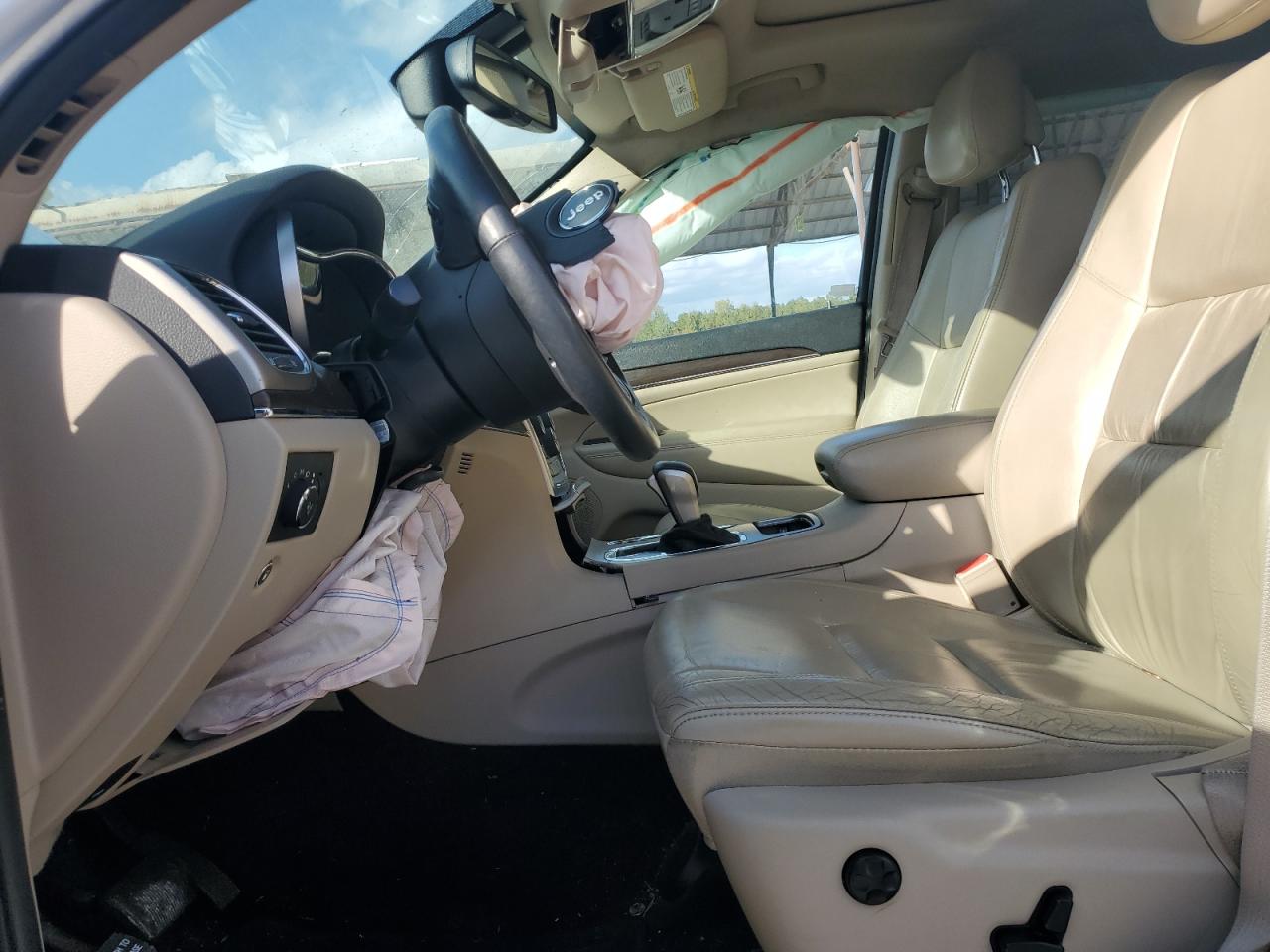 2016 Jeep Grand Cherokee VIN 1C4RJEBG8GC358810 Copart auction photo, front end / minor dent/scratches damage thumbnail 7