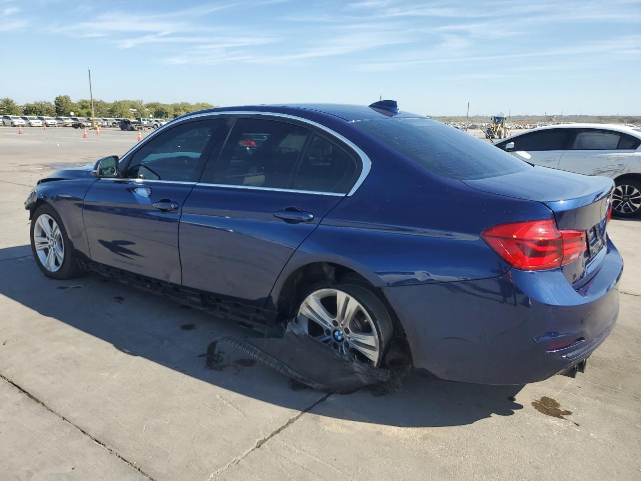2018 BMW 3er VIN WBA8B9G55JNV00305 Copart auction photo, all over damage thumbnail 2