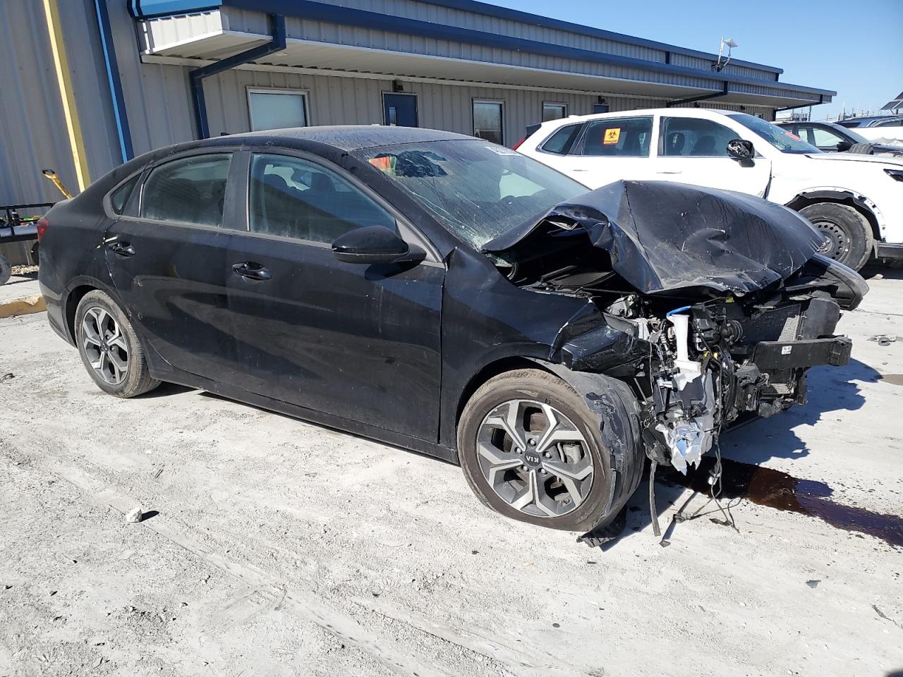 2021 KIA Forte VIN 3KPF24AD1ME327212 Copart auction photo, front end / mechanical damage thumbnail 4