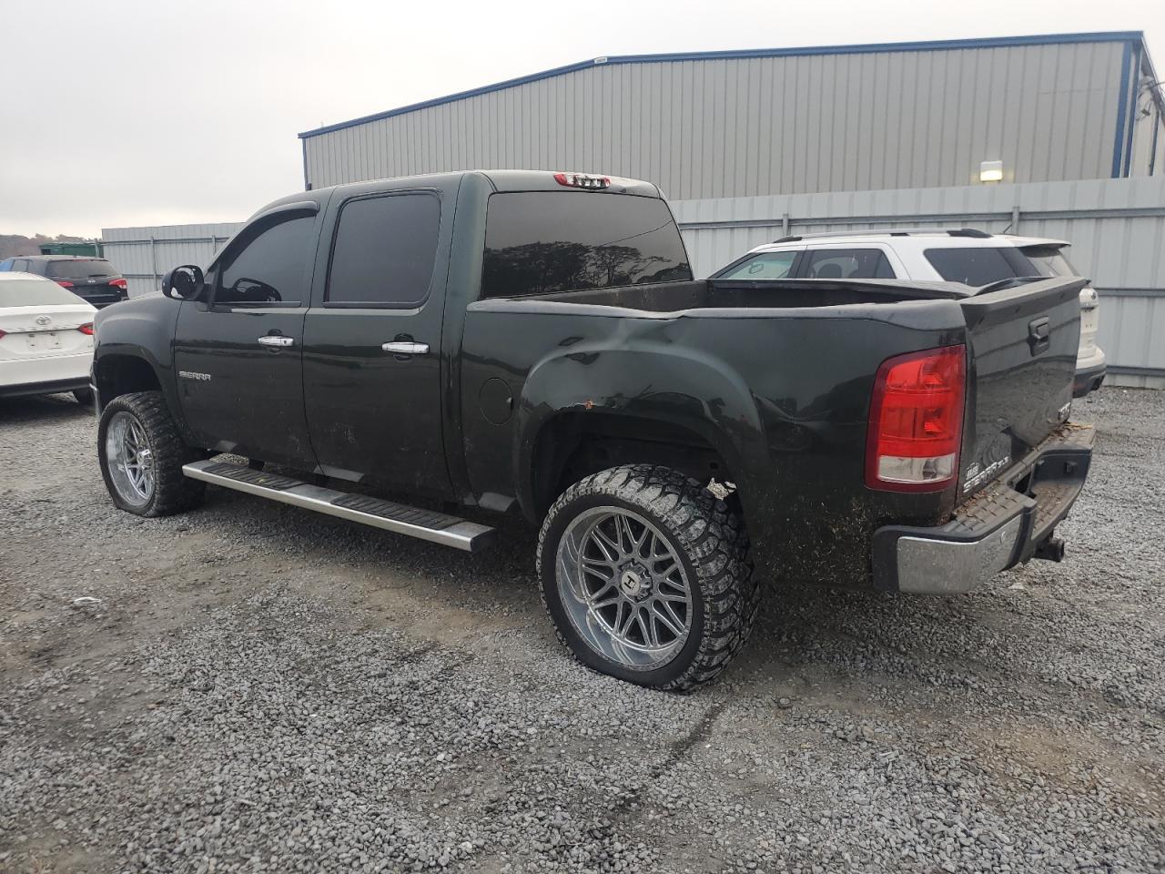2013 GMC Sierra VIN 3GTP2VE72DG195127 Copart auction photo, rear end / minor dent/scratches damage thumbnail 2
