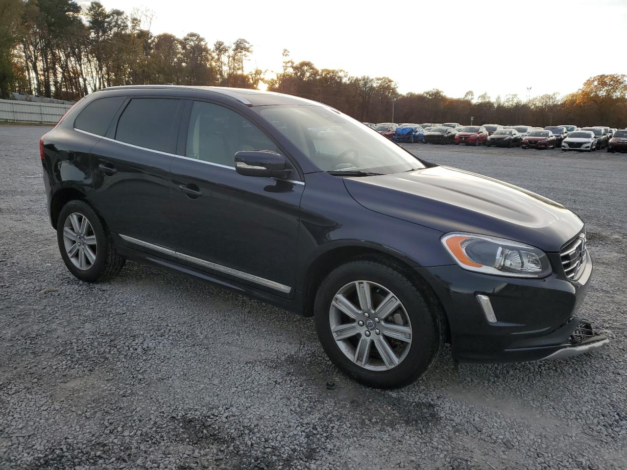 2017 Volvo XC60 VIN YV440MDU6H2215045 Copart auction photo, front end damage thumbnail 4