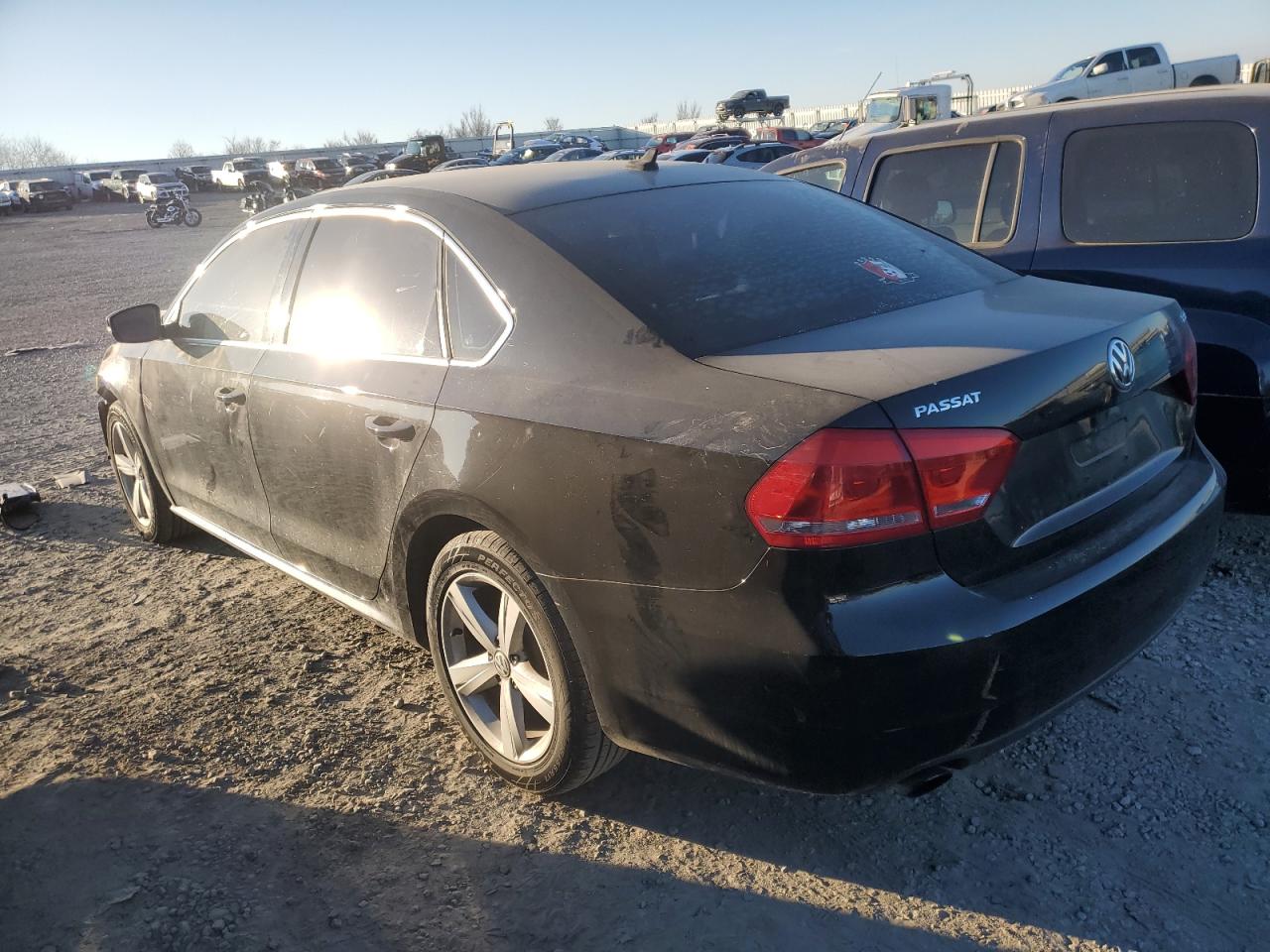 2015 Volkswagen Passat VIN 1VWBT7A34FC066105 Copart auction photo, front end damage thumbnail 2
