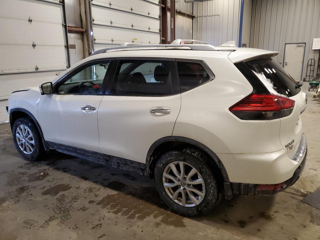 2017 Nissan Rogue VIN JN8AT2MV2HW266856 Copart auction photo, front end damage thumbnail 2