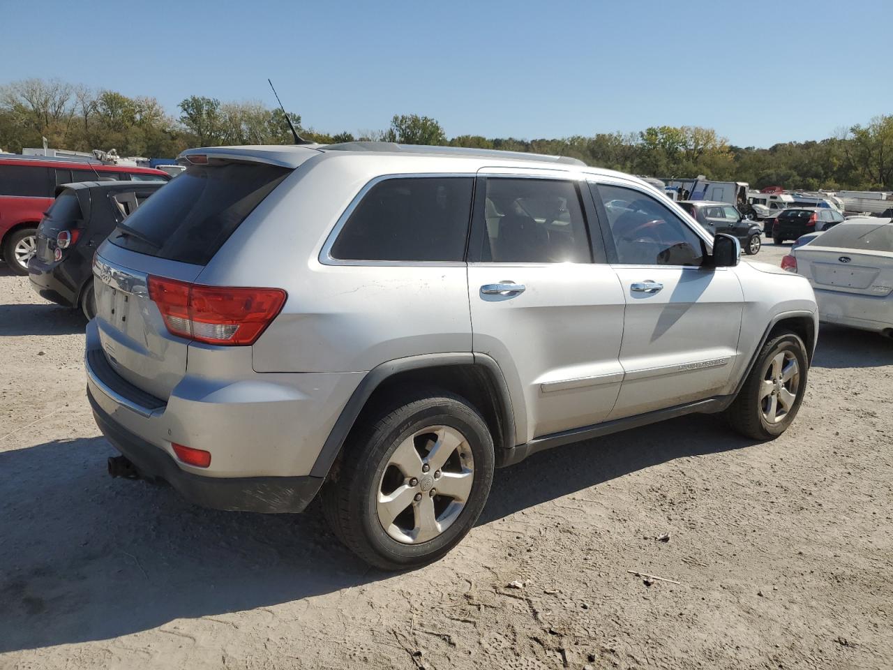 2011 Jeep Grand Cherokee VIN 1J4RR5GG0BC511006 Copart auction photo, all over damage thumbnail 3