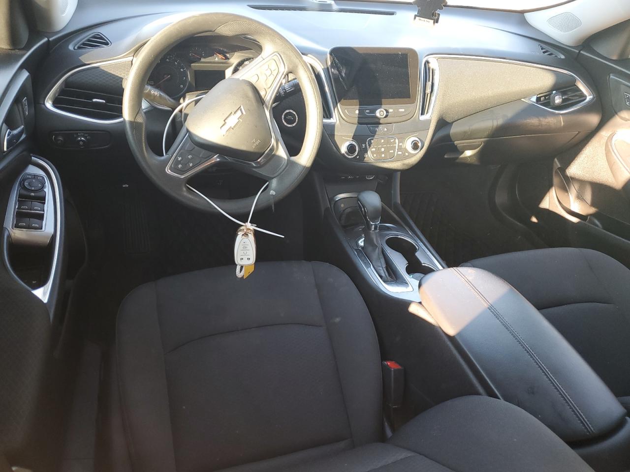 2021 Chevrolet Malibu VIN 1G1ZD5STXMF060668 Copart auction photo, front end damage thumbnail 8