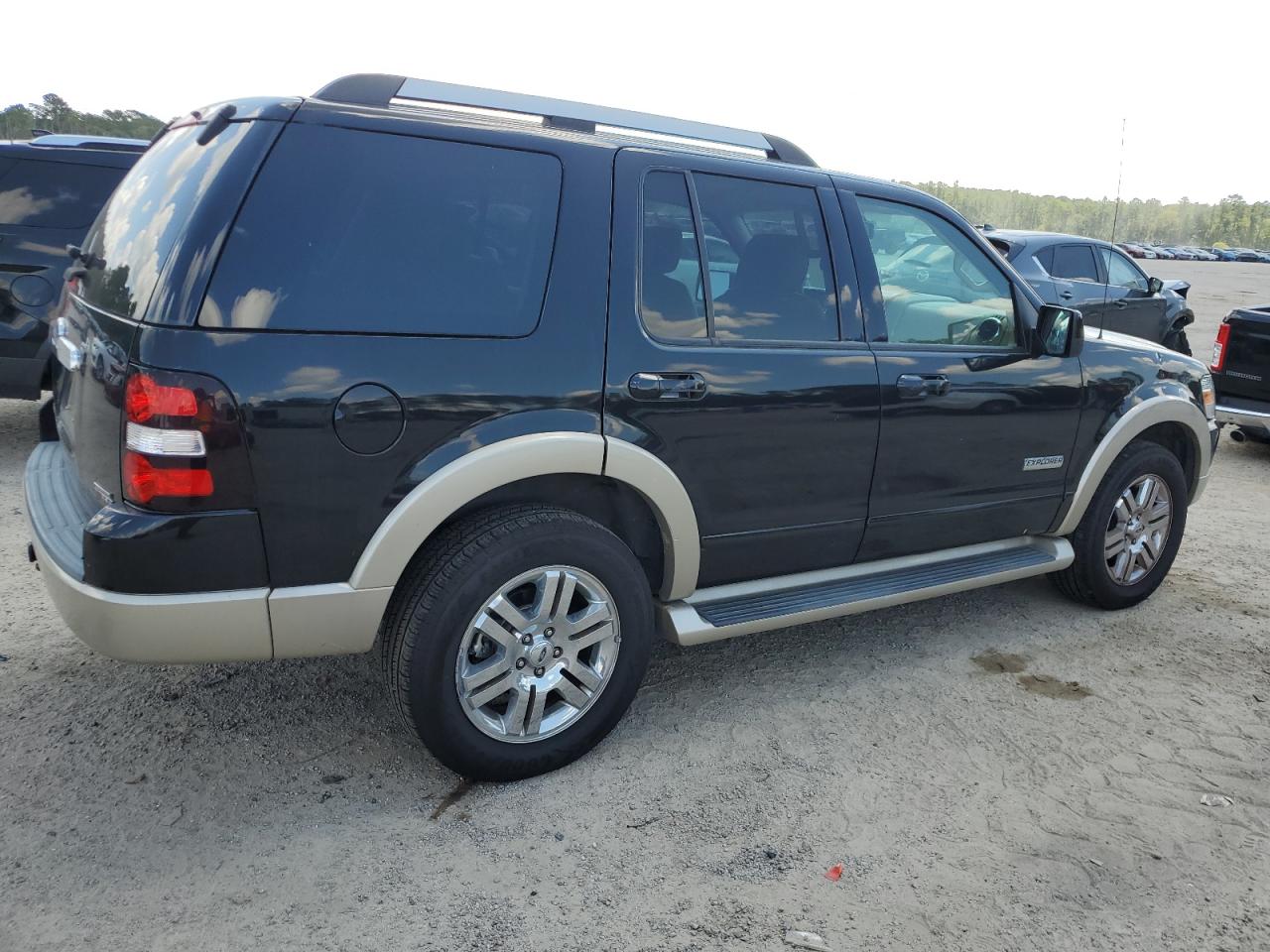 2007 Ford Explorer VIN 1FMEU64EX7UB43331 Copart auction photo, front end damage thumbnail 3