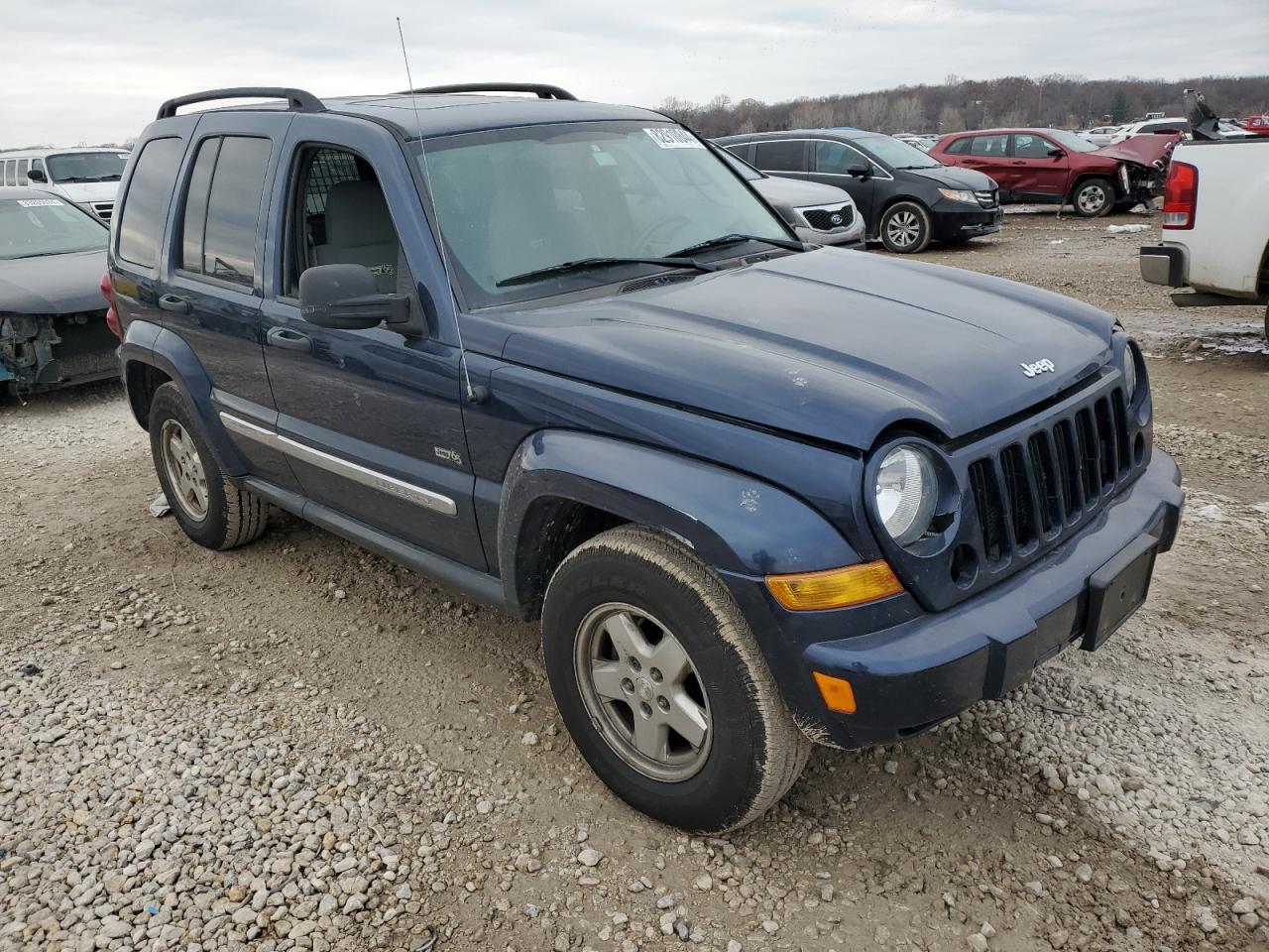 2006 Jeep Liberty (North America) VIN 1J4GL48K76W267509 Copart auction photo, minor dent/scratches damage thumbnail 4
