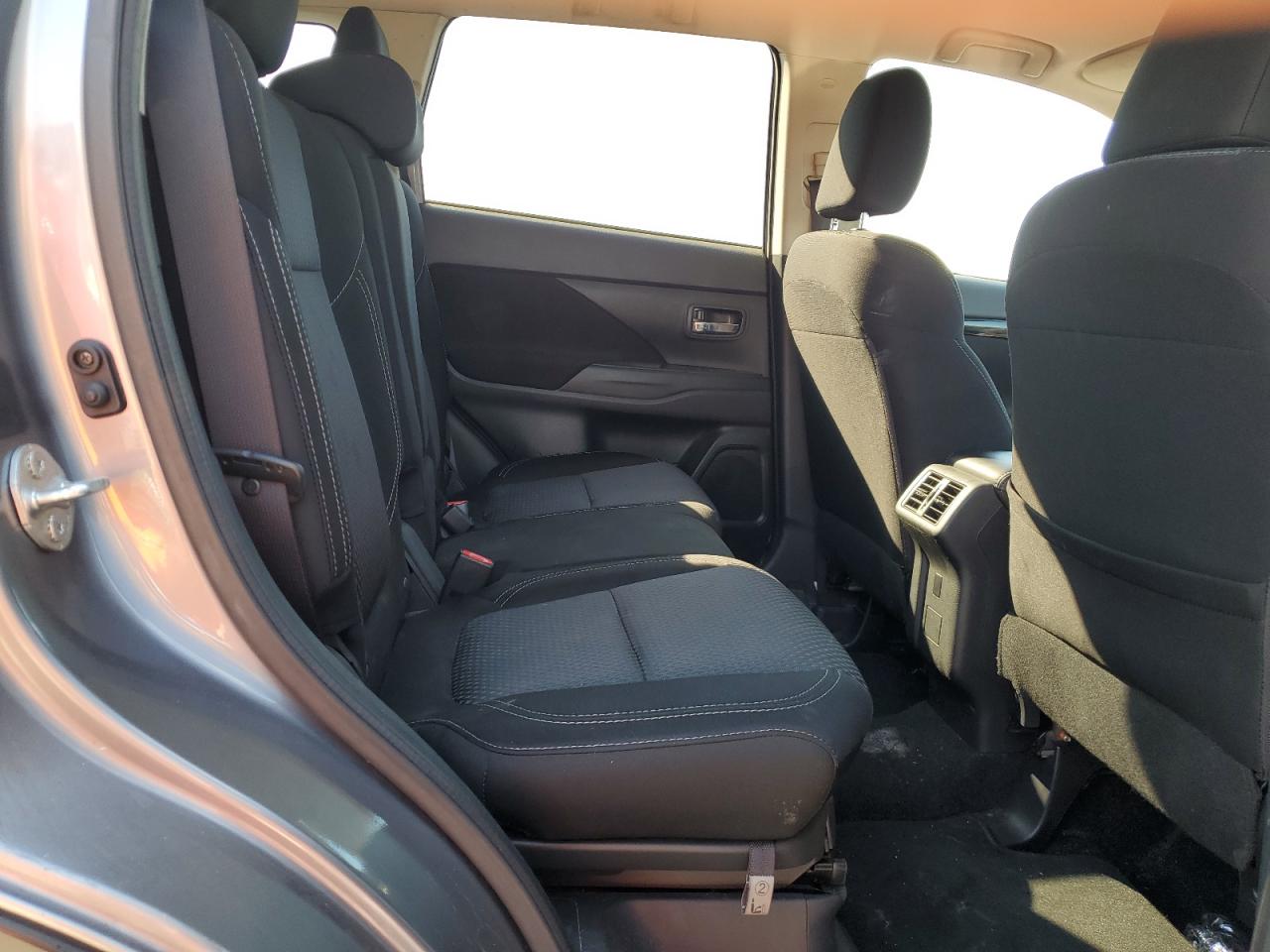 2020 Mitsubishi Outlander VIN JA4AD2A3XLZ015869 Copart auction photo, front end / minor dent/scratches damage thumbnail 11