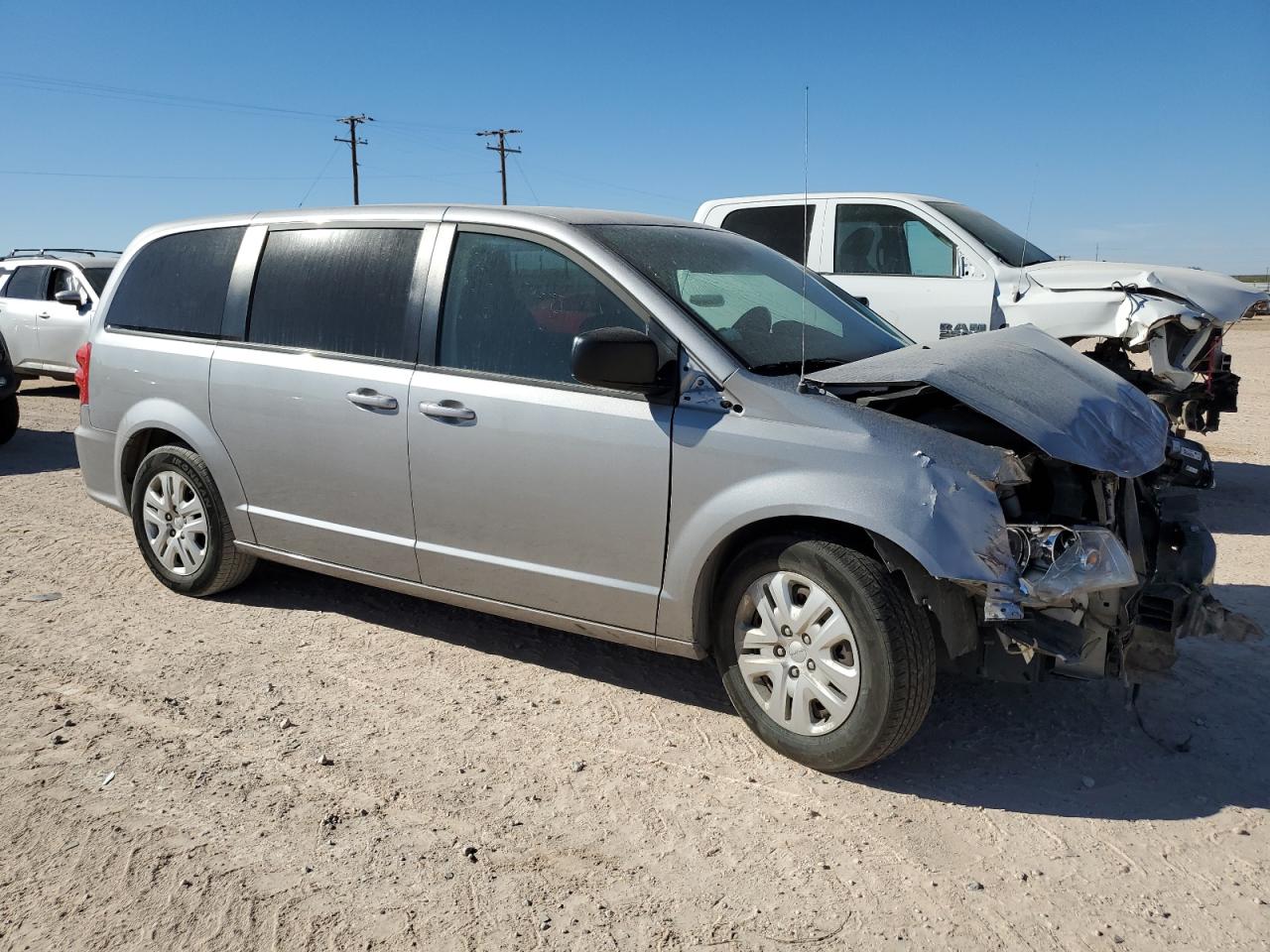 2018 Dodge Caravan VIN 2C4RDGBG5J304303 Copart auction photo, front end damage thumbnail 4