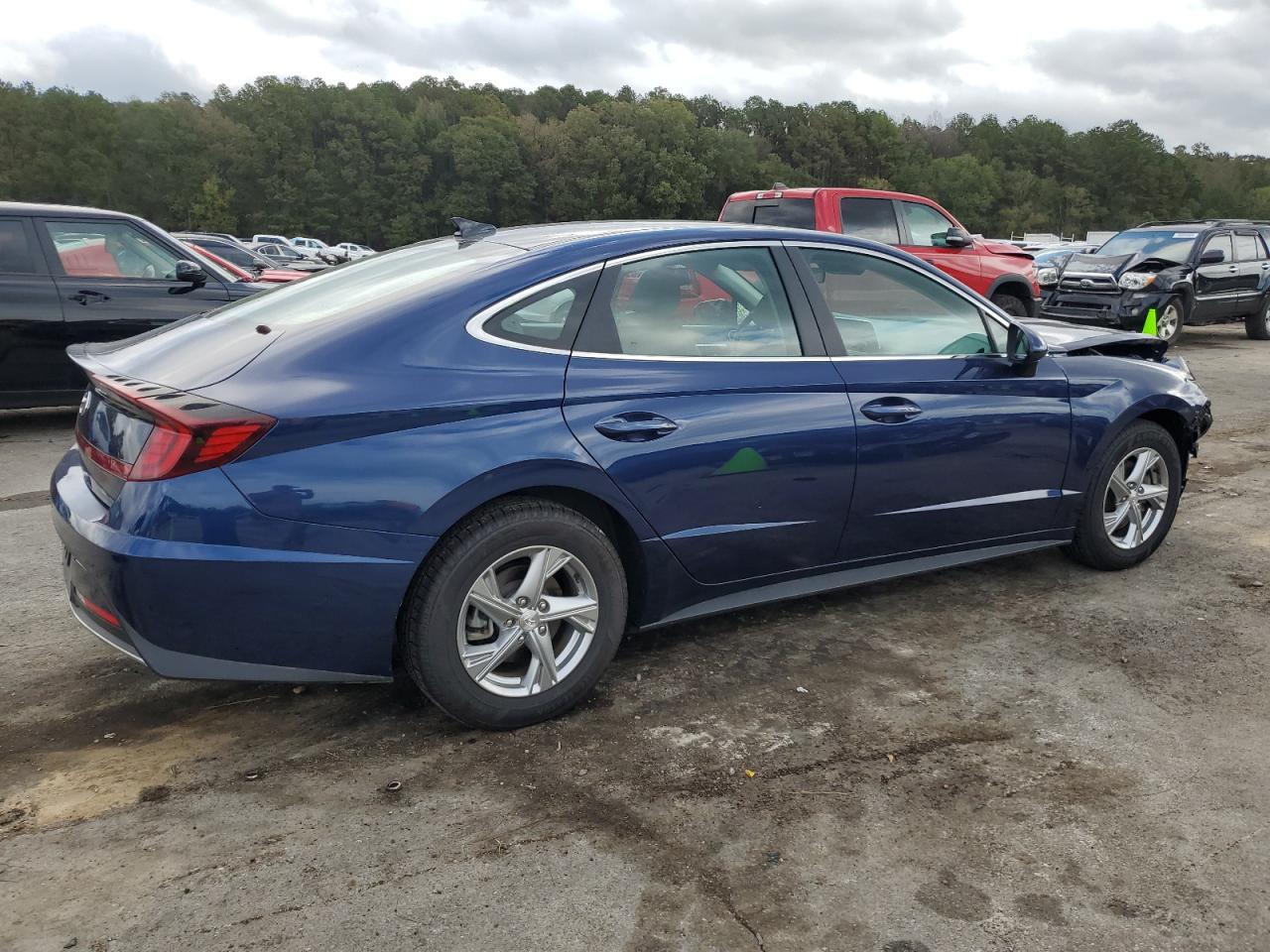 2020 Hyundai Sonata VIN 5NPEG4JA5LH015682 Copart auction photo, front end / minor dent/scratches damage thumbnail 3