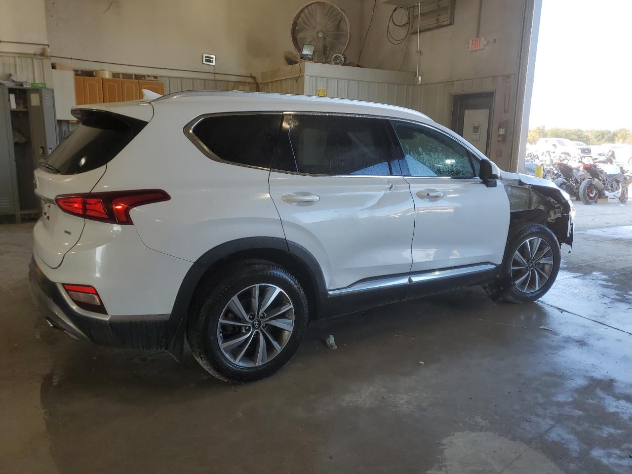 2020 Hyundai Santa Fe VIN 5NMS3CAD6LH253380 Copart auction photo, front end / side damage thumbnail 3
