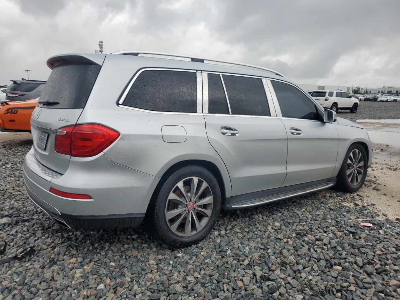 2013 Mercedes-Benz GL-klasse VIN 4JGDF7CE9DA211919 Copart auction photo, front end damage thumbnail 3