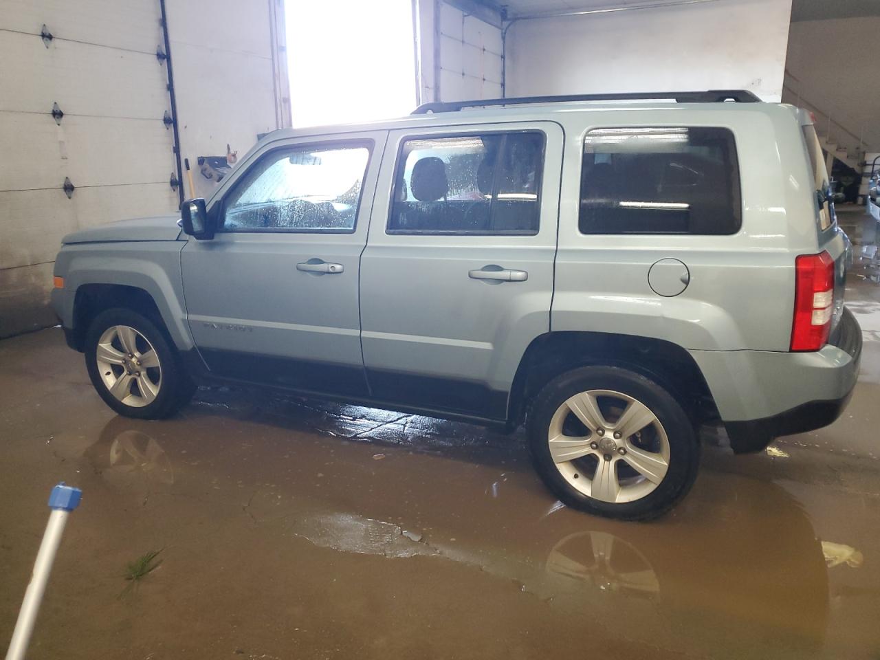 2013 Jeep Liberty (Patriot) VIN 1C4NJRFBXDD174639 Copart auction photo, side / front end damage thumbnail 2