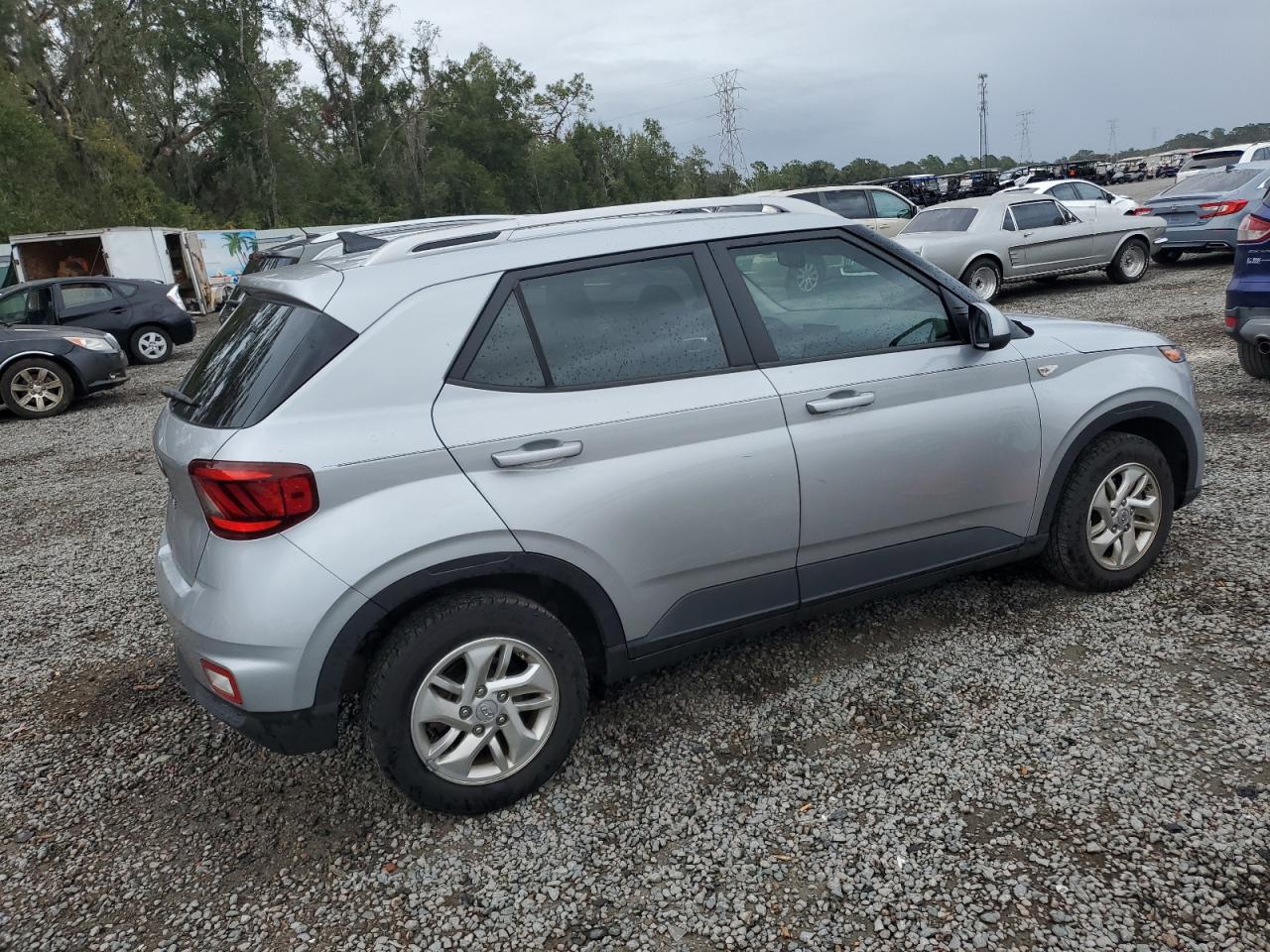 2020 Hyundai Venue VIN KMHRC8A31LU042594 Copart auction photo, side damage thumbnail 3
