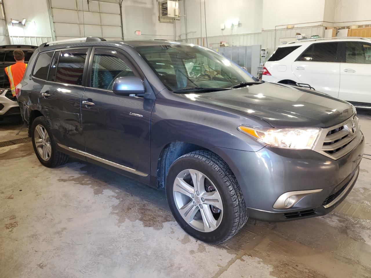 2013 Toyota Highlander VIN 5TDDK3EH9DS181310 Copart auction photo, side / rear end damage thumbnail 4