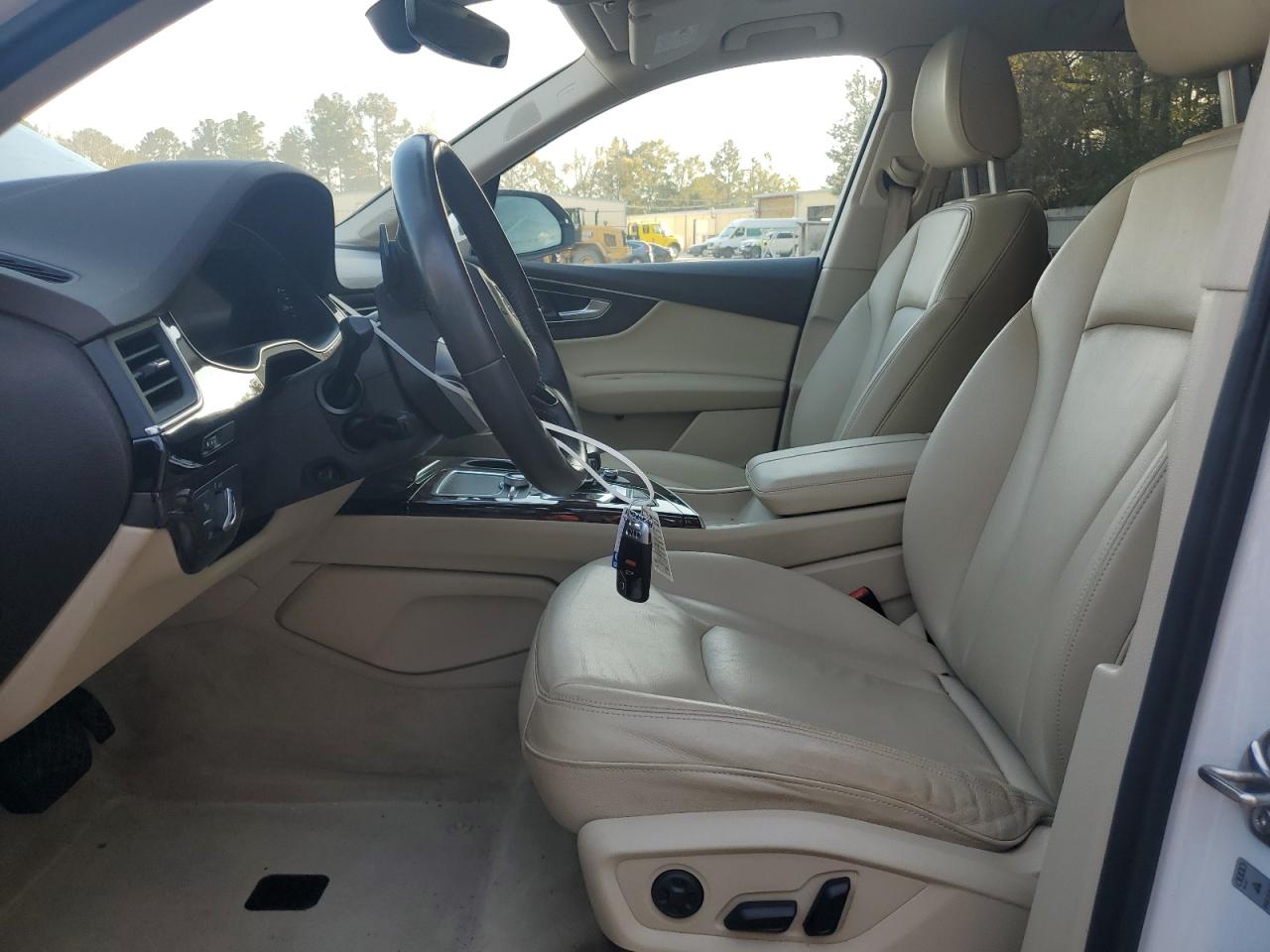 2017 Audi Q7 VIN WA1LAAF71HD020437 Copart auction photo, front end damage thumbnail 7
