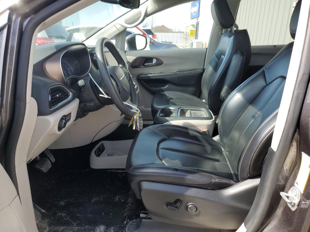 2021 Chrysler Voyager VIN 2C4RC1DG0MR505902 Copart auction photo, front end damage thumbnail 7