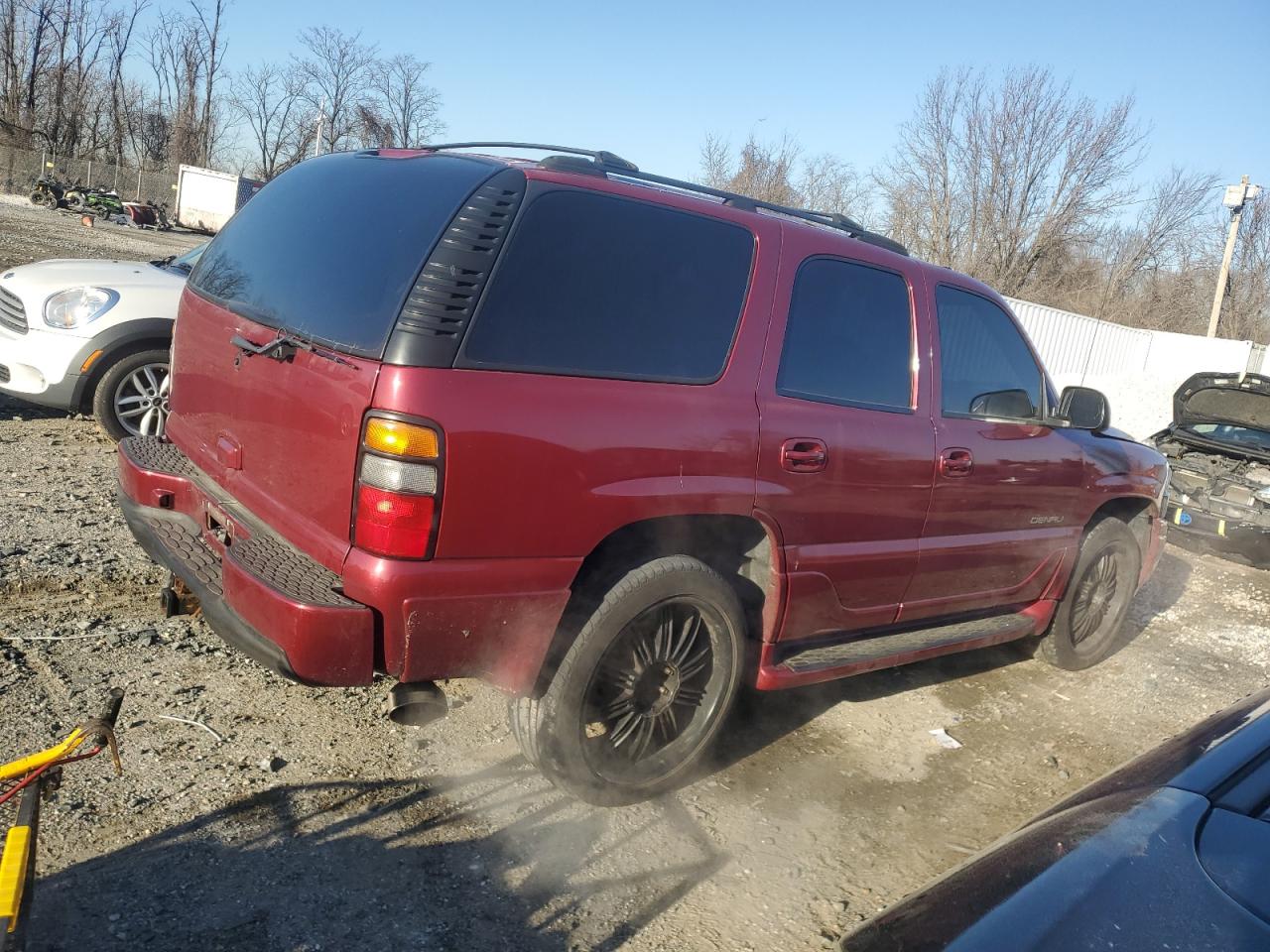 2004 GMC Yukon VIN 1GKEK63U34J305837 Copart auction photo, mechanical / minor dent/scratches damage thumbnail 3
