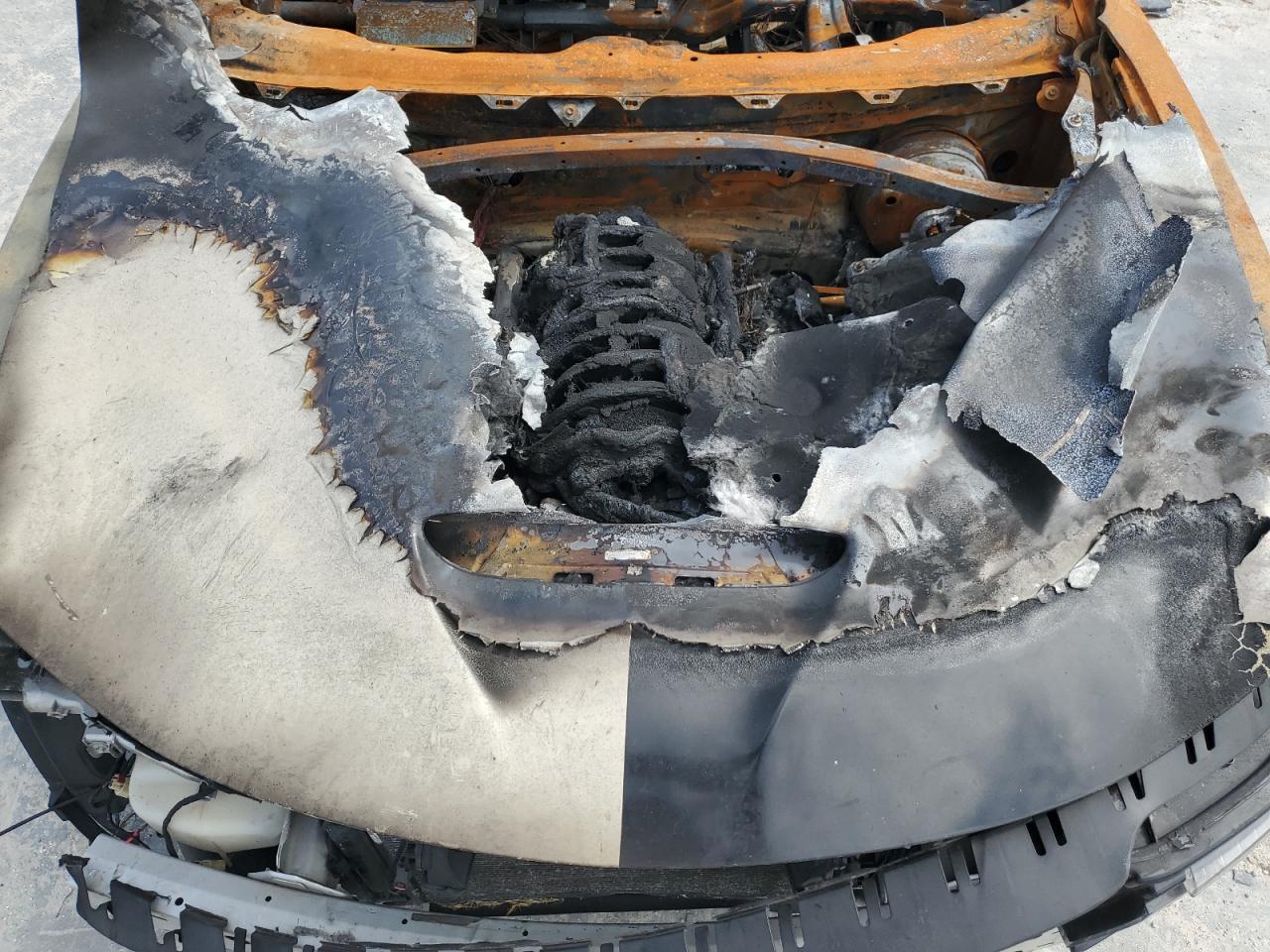 2019 Dodge Charger VIN 2C3CDXGJXKH559017 Copart auction photo, missing/altered vin / burn damage thumbnail 12