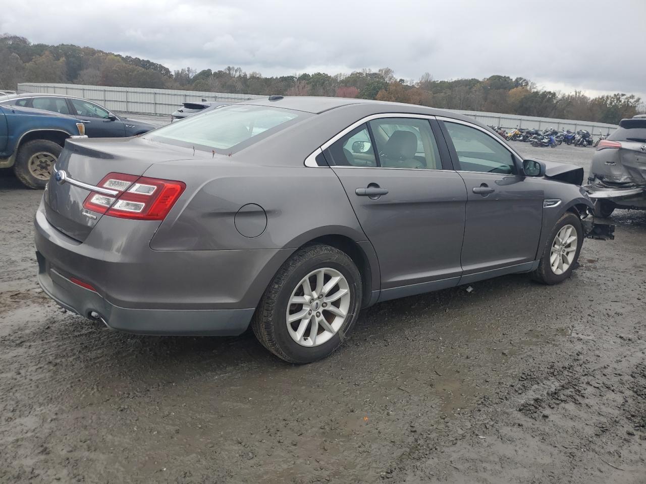 2013 Ford Taurus VIN 1FAHP2D87DG109780 Copart auction photo, front end / minor dent/scratches damage thumbnail 3