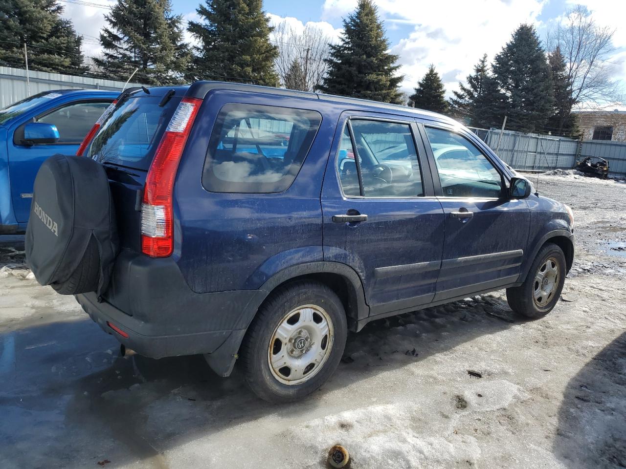 2005 Honda CR-V VIN SHSRD78505U318450 Copart auction photo, mechanical / minor dent/scratches damage thumbnail 3
