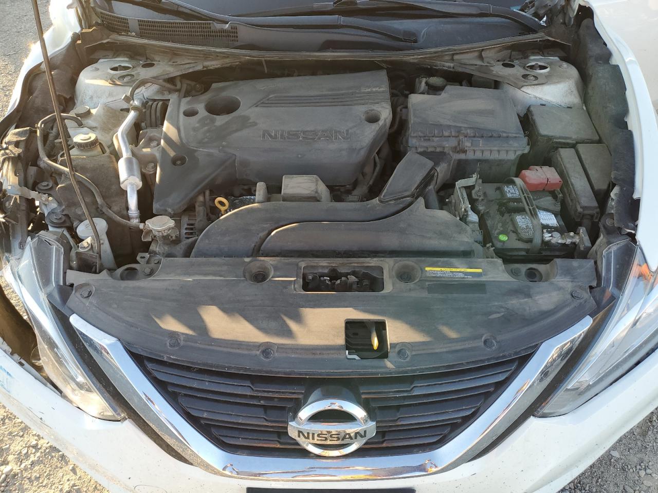 2018 Nissan Altima VIN 1N4AL3AP9JC273243 Copart auction photo, front end / side damage thumbnail 11