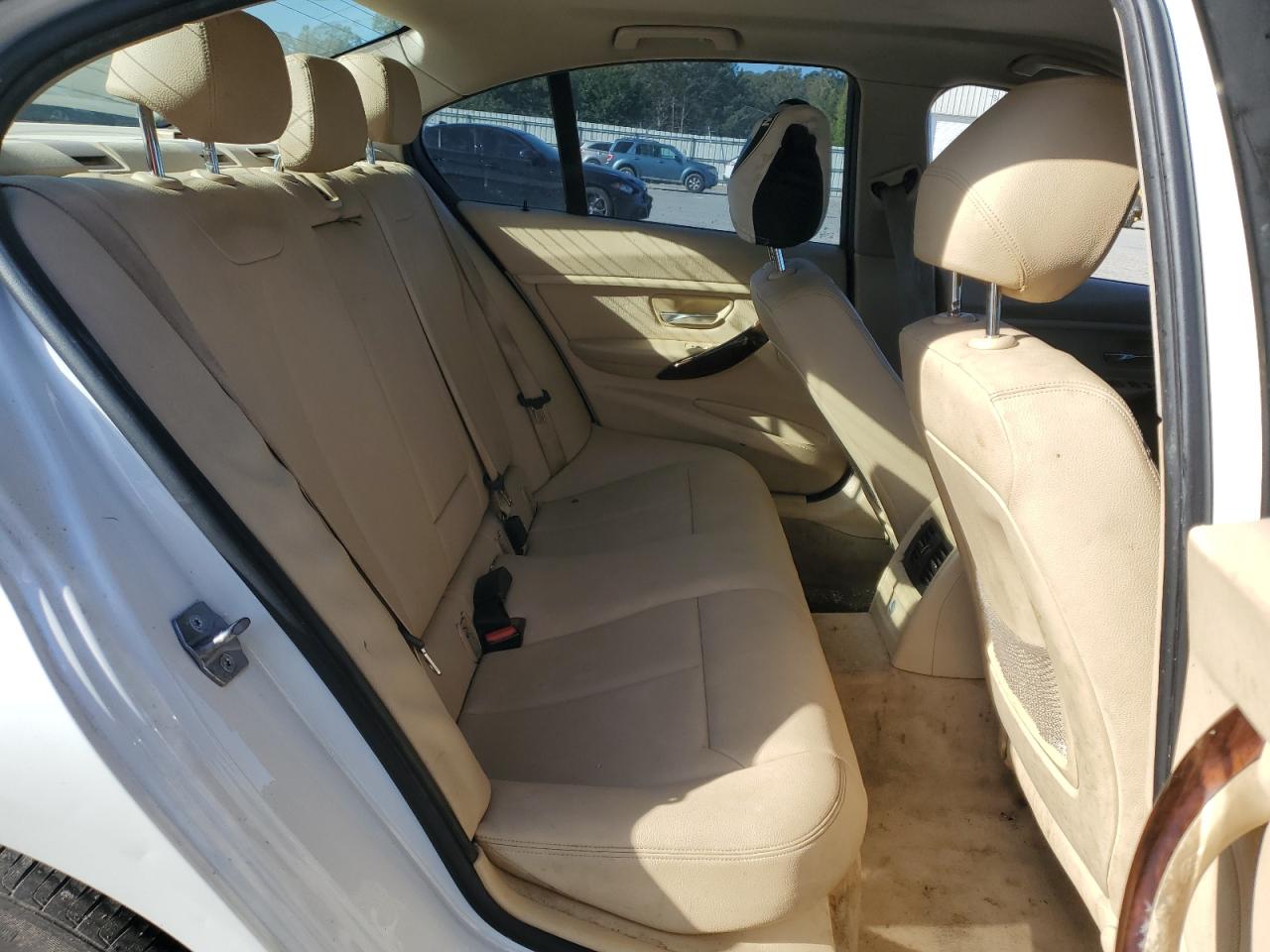2013 BMW 3er VIN WBA3B5G56DNS03888 Copart auction photo, front end damage thumbnail 10