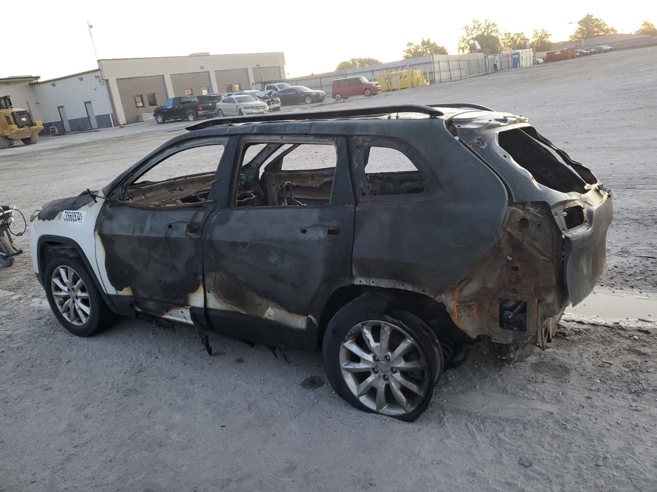 2015 Jeep Grand Cherokee VIN 1C4PJMDB8FW649713 Copart auction photo, burn damage thumbnail 2