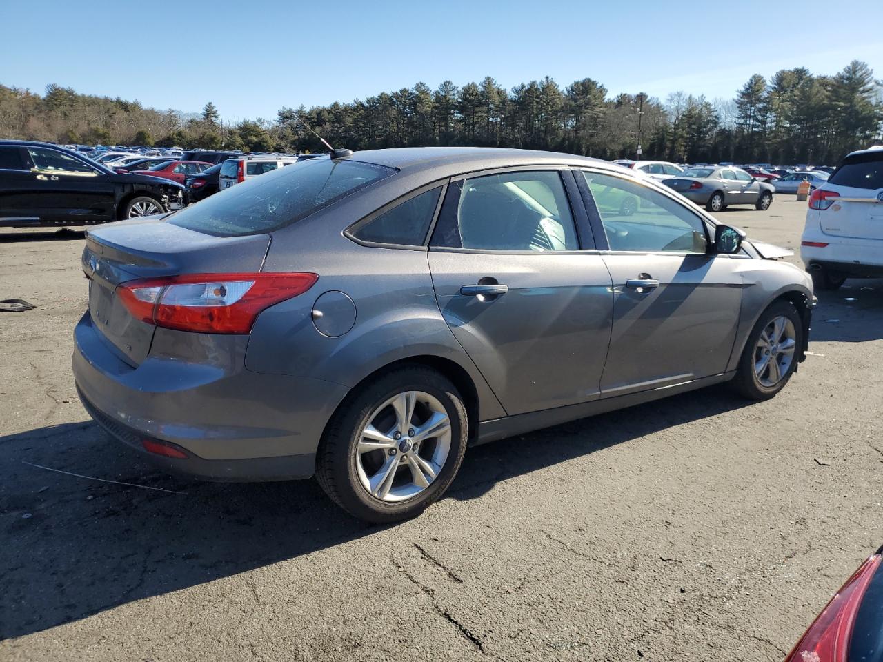 2013 Ford Focus VIN 1FADP3F24DL341564 Copart auction photo, front end / minor dent/scratches damage thumbnail 3