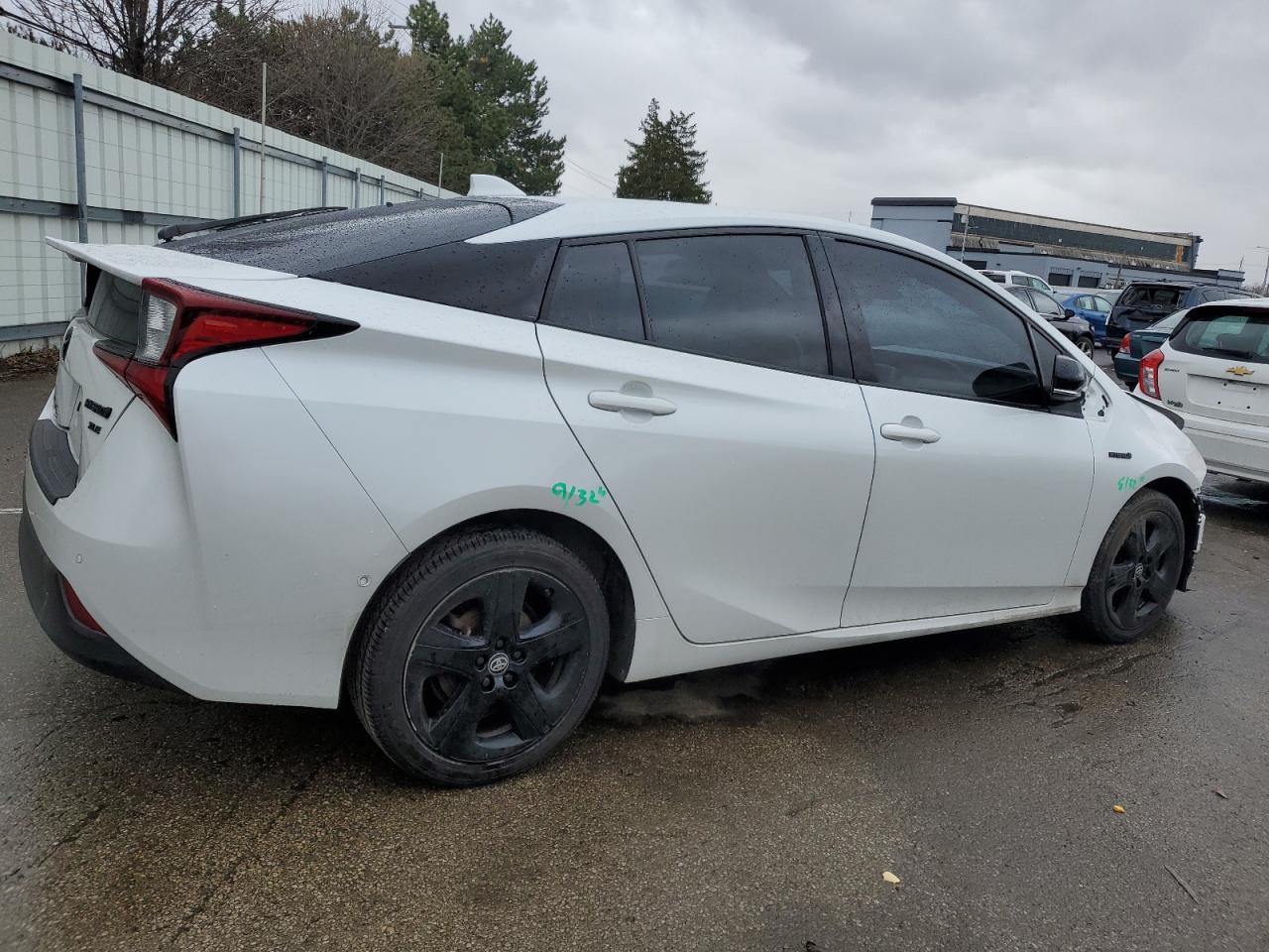 2021 Toyota Prius VIN JTDKAMFU5M3129119 Copart auction photo, front end damage thumbnail 3