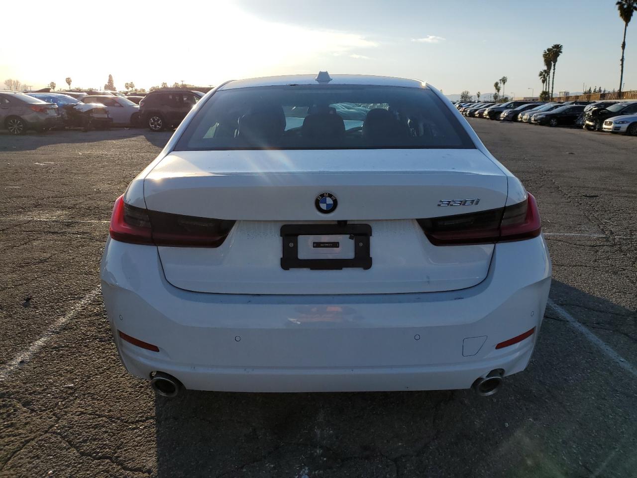 2023 BMW 3er VIN 3MW69FF05P8D73476 Copart auction photo, front end / minor dent/scratches damage thumbnail 6