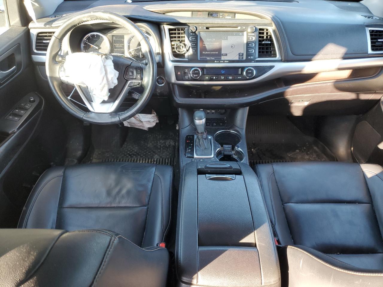 2019 Toyota Highlander VIN 5TDJZRFH8KS941756 Copart auction photo, front end / side damage thumbnail 8