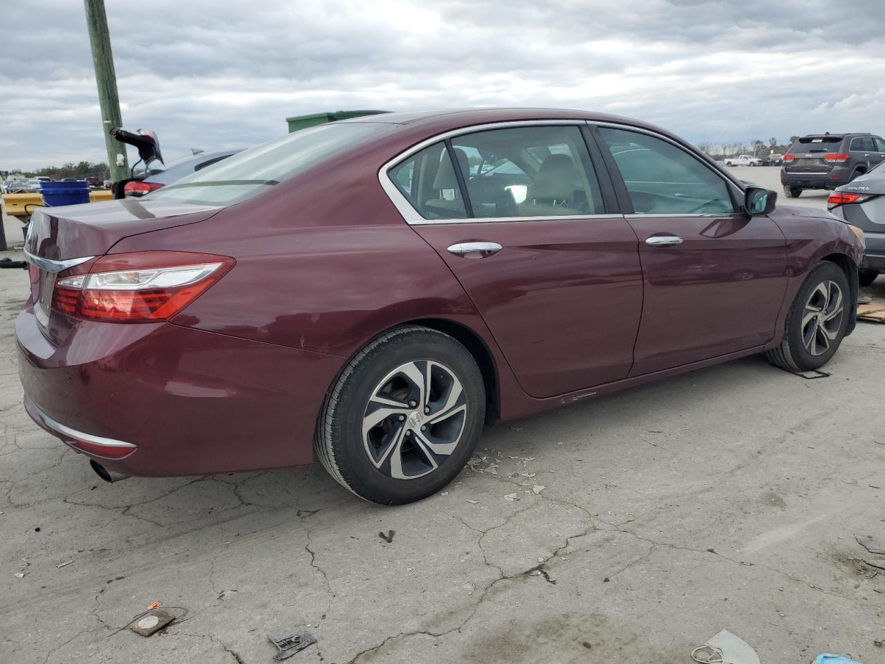 2016 Honda Accord VIN 1HGCR2F33GA118369 Copart auction photo, front end damage thumbnail 3
