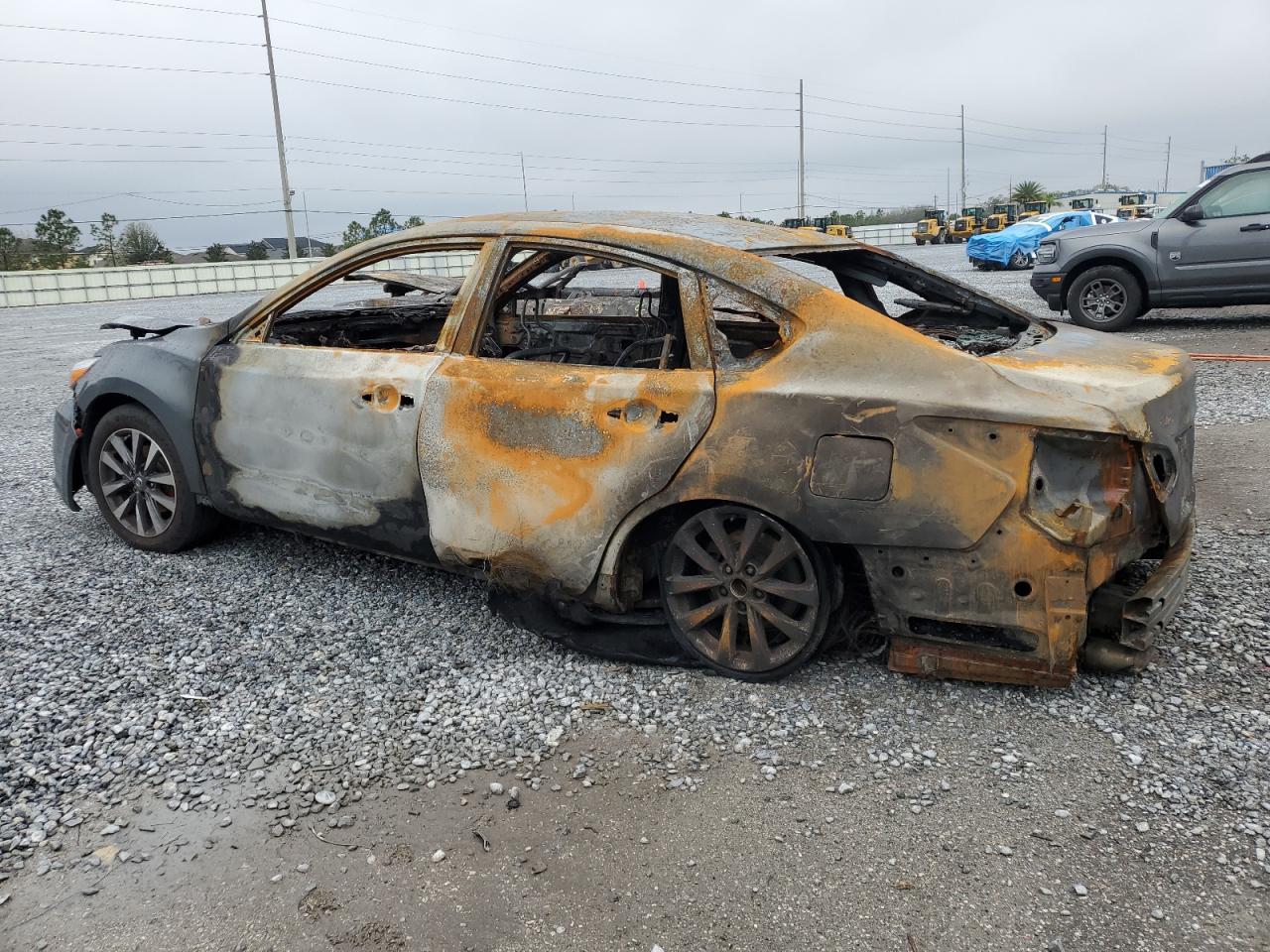 2017 Nissan Altima VIN 1N4AL3AP8HC187108 Copart auction photo, burn / front end damage thumbnail 2