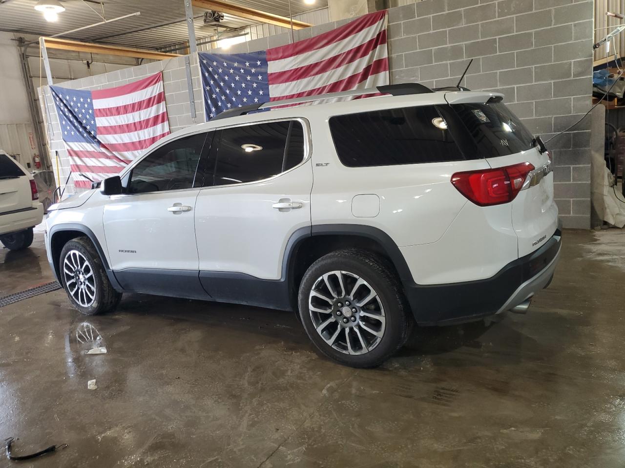 2018 GMC Acadia VIN 1GKKNULS0JZ165563 Copart auction photo, front end / side damage thumbnail 2