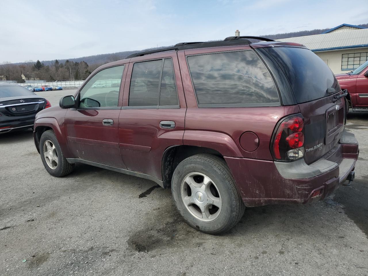 2006 Chevrolet TrailBlazer VIN 1GNDT13S262329492 Copart auction photo, side / minor dent/scratches damage thumbnail 2