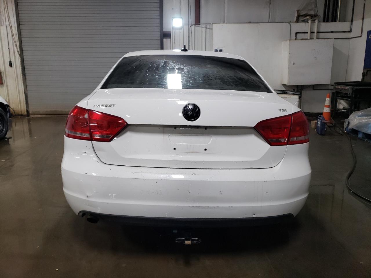 2015 Volkswagen Passat VIN 1VWAS7A34FC114085 Copart auction photo, front end damage thumbnail 6