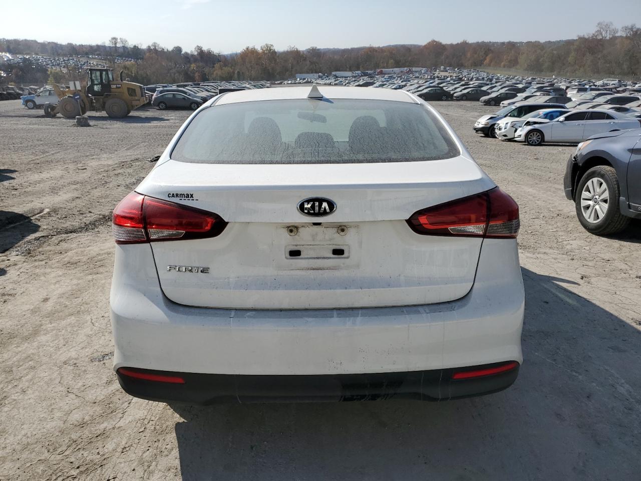 2018 KIA Forte VIN 3KPFL4A79JE190572 Copart auction photo, front end damage thumbnail 6