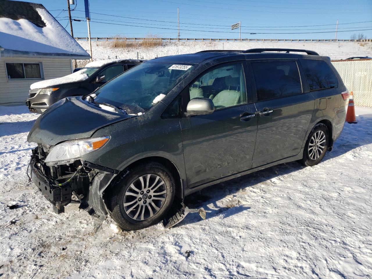 2018 Toyota Sienna VIN 5TDYZ3DC6JS920955