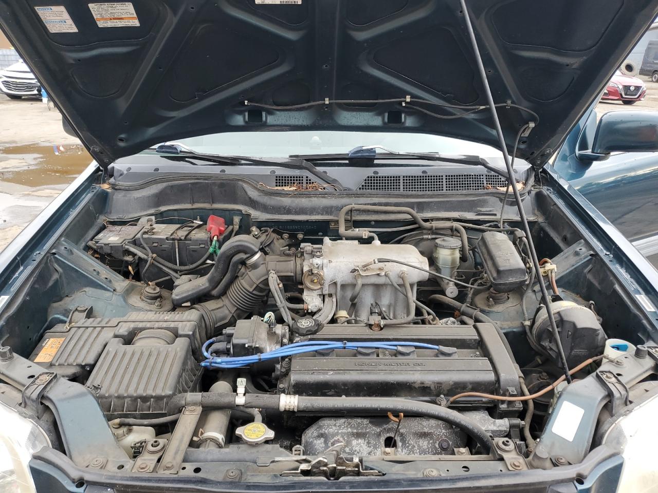 1998 Honda CR-V VIN JHLRD1865WC105346 Copart auction photo, rear end damage thumbnail 13