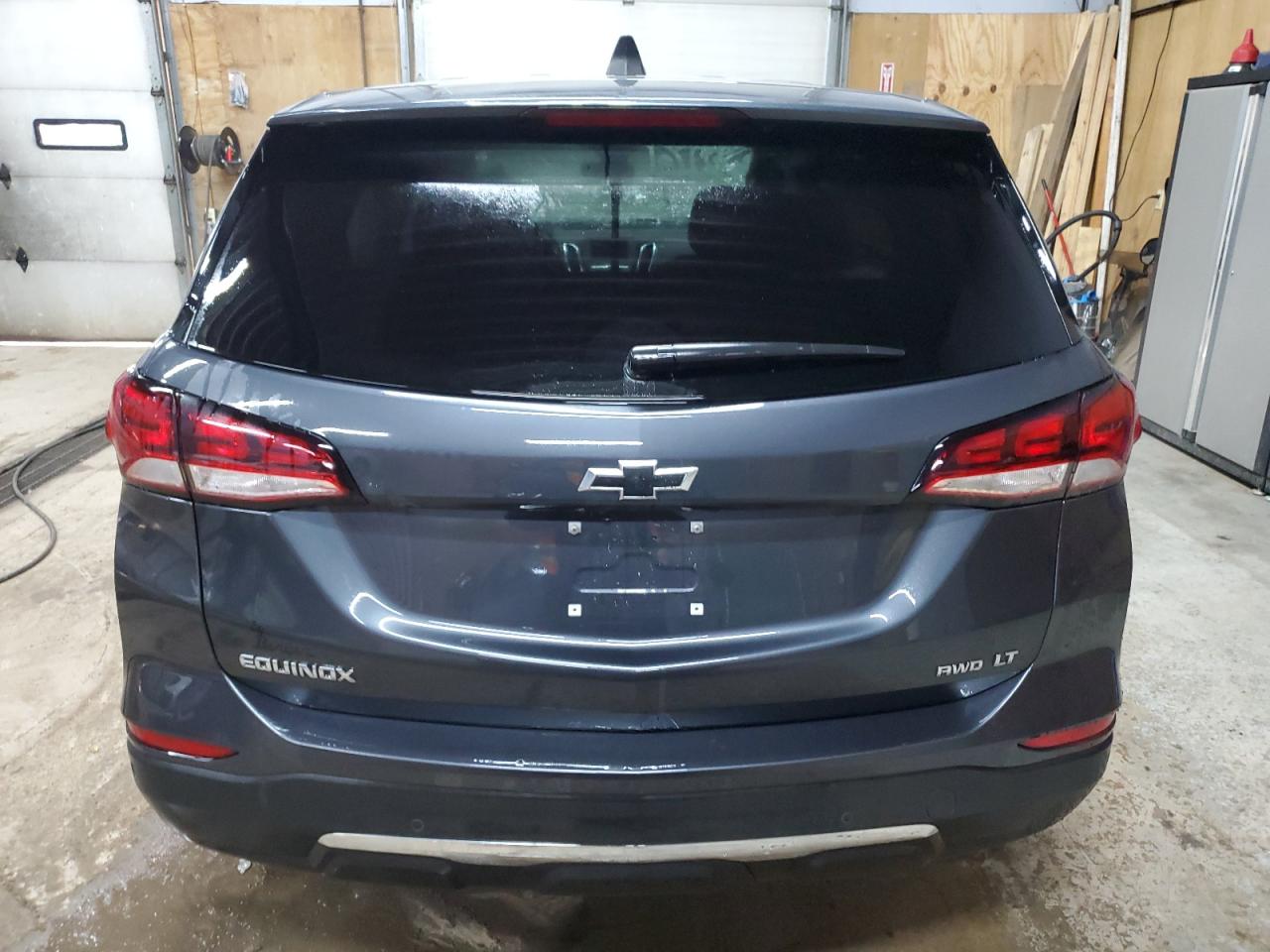2022 Chevrolet Equinox VIN 2GNAXUEV4N6122040 Copart auction photo, rollover / minor dent/scratches damage thumbnail 6