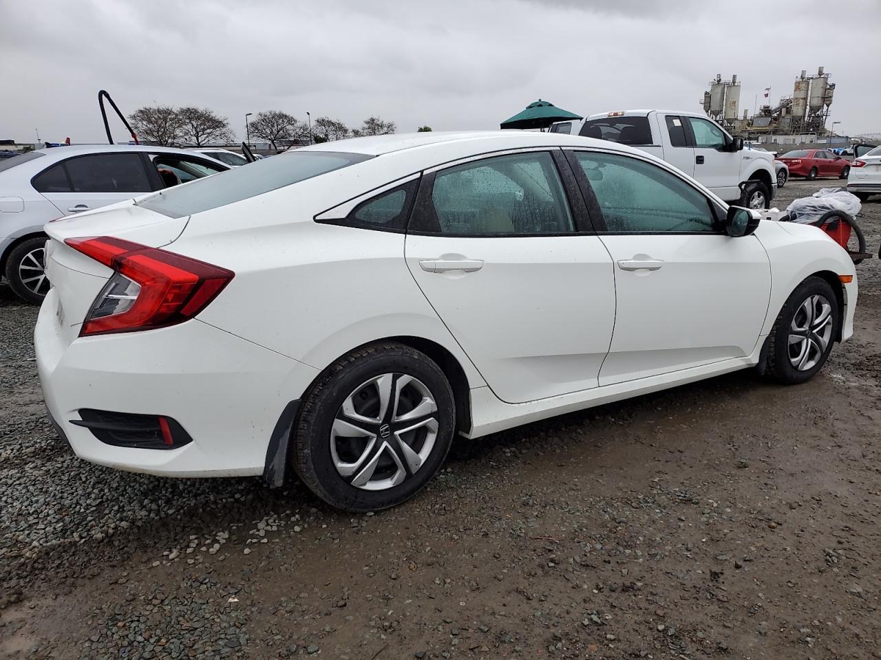 2018 Honda Civic VIN 19XFC2F58JE204568 Copart auction photo, water/flood damage thumbnail 3