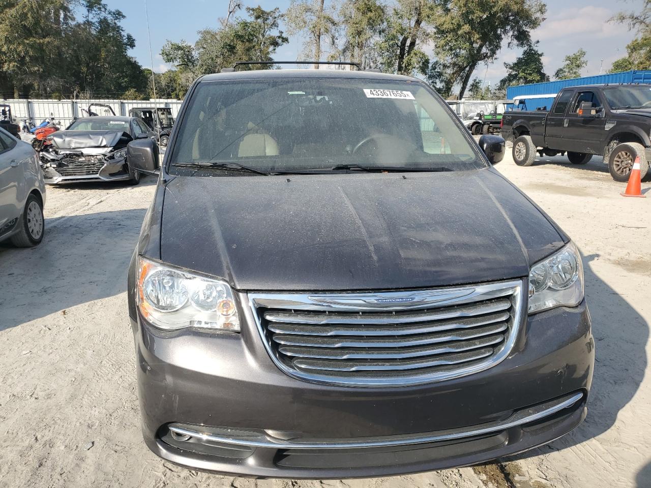 2016 Chrysler Town & Country VIN 2C4RC1BG8GR260953 Copart auction photo, side / undercarriage damage thumbnail 5