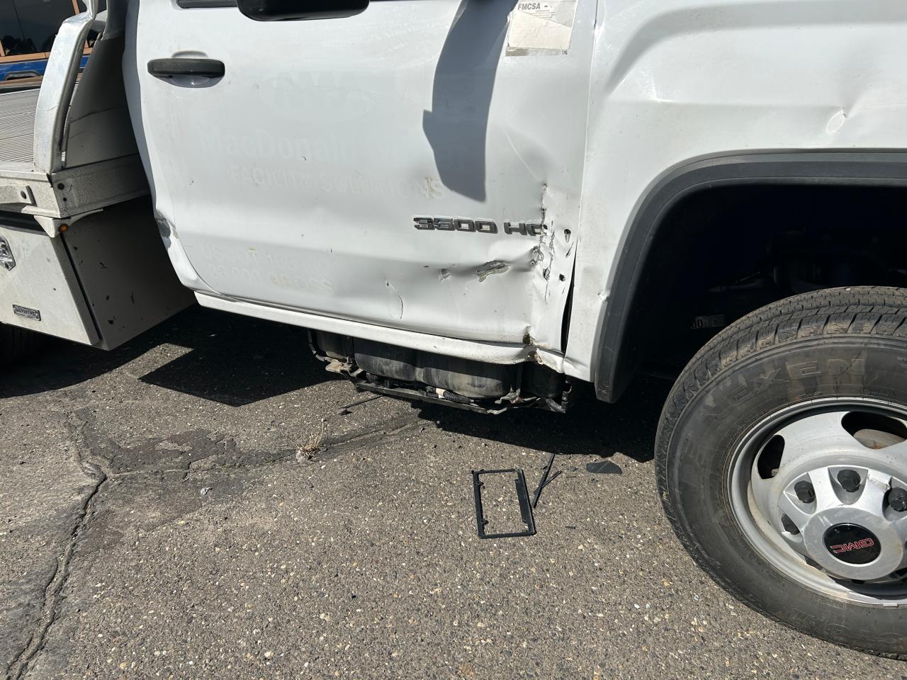2018 GMC Sierra VIN 1GD32VCY1JF285842 Copart auction photo, all over damage thumbnail 12