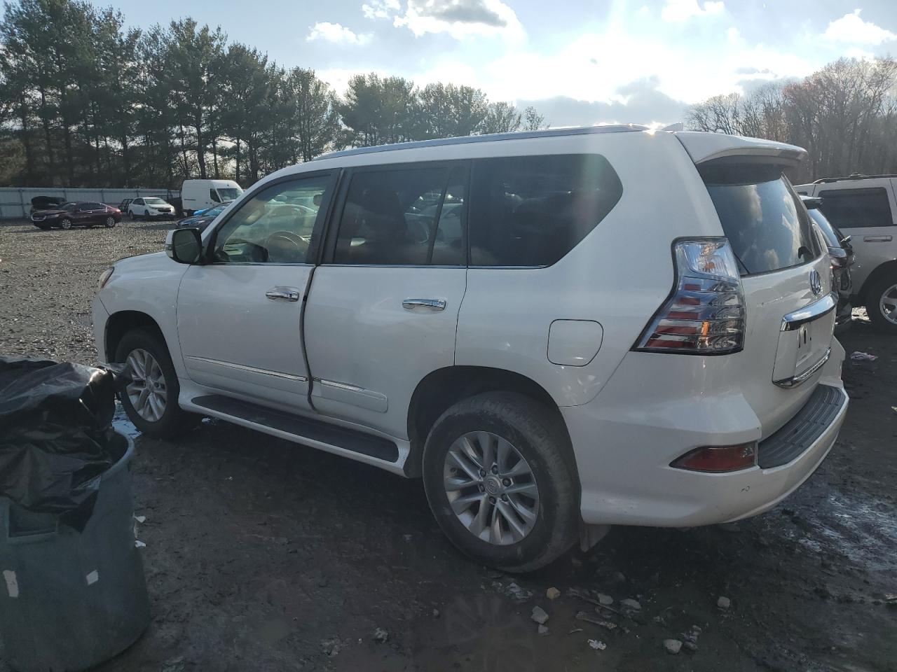 2016 Lexus GX VIN JTJBM7FX1G5140238 Copart auction photo, front end / minor dent/scratches damage thumbnail 2