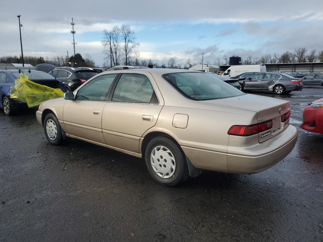 1999 Toyota Camry VIN JT2BG22K0X0365585 Copart auction photo, biohazard/chemical damage thumbnail 2