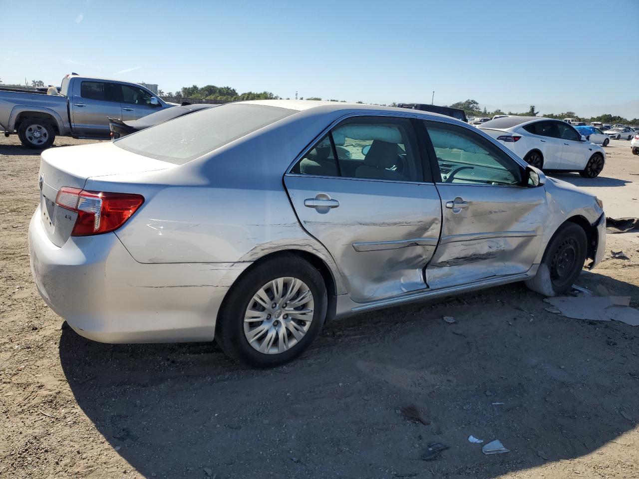 2014 Toyota Camry VIN 4T4BF1FK5ER348982 Copart auction photo, all over damage thumbnail 3